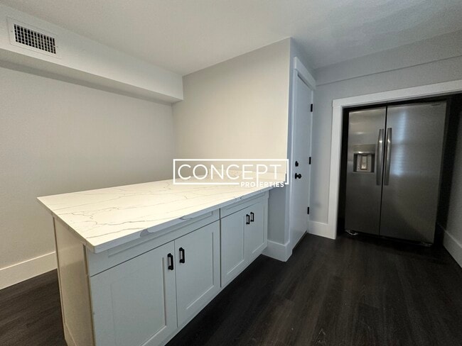 Photo - 118 Marginal St Unit 2-CP