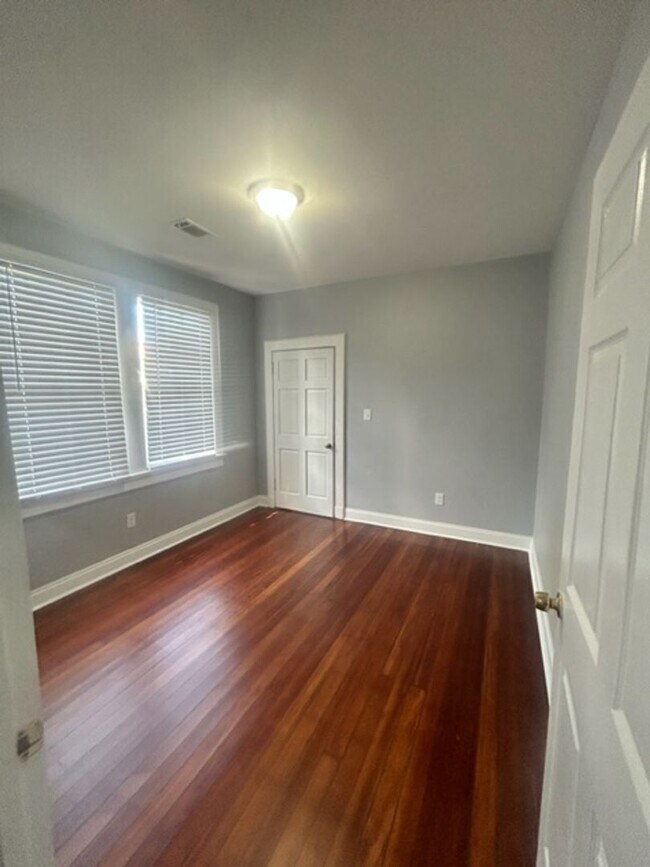 Photo - abd2616-18 Unit 2616