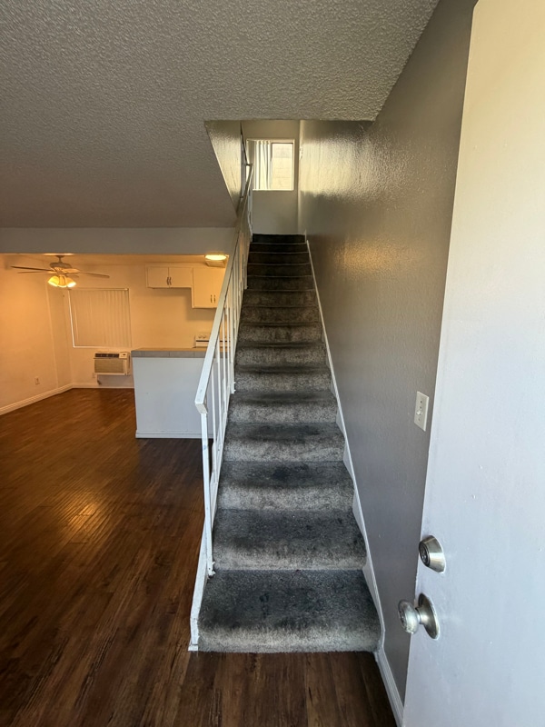 Photo - 444 E Rowland St Unidad 44