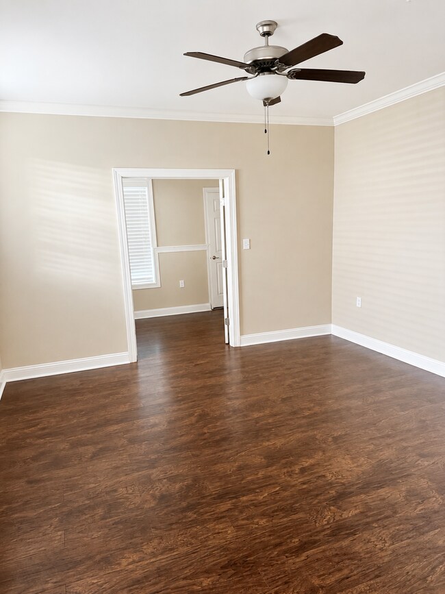 310 Gallery Dr