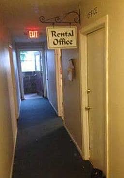 Oficina de arrendamiento - Pine Ridge Apartment * Please Call*