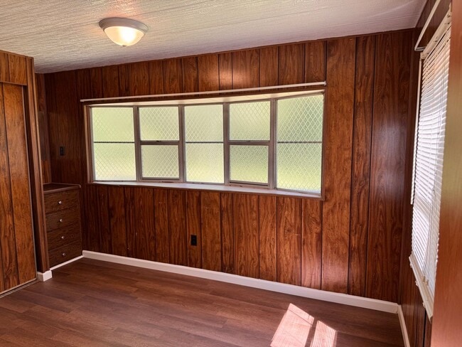 Photo - 3 Bed, 1.5 bath mobile home