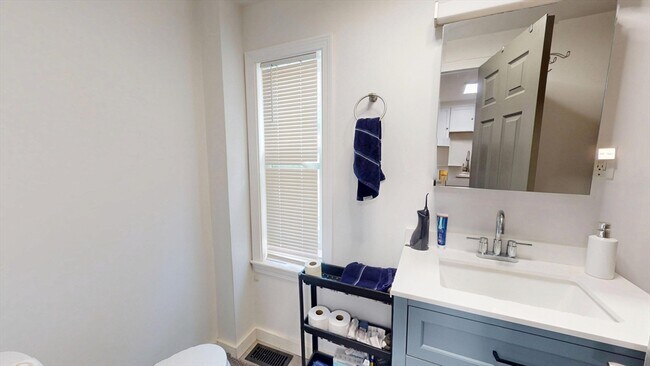 Photo - 10 Washington St Unit 2