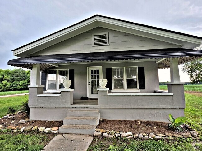Building Photo - HOUSE FOR RENT - COURTLAND