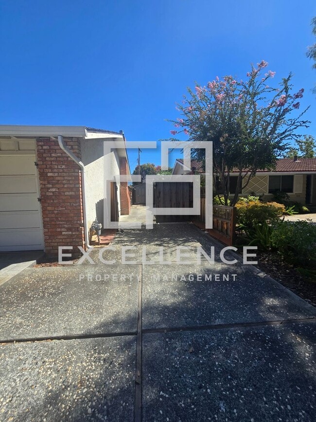 Photo - 1612 Trona Way