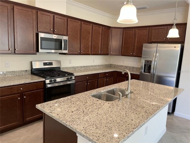 Photo - 5127 Tobermory Way