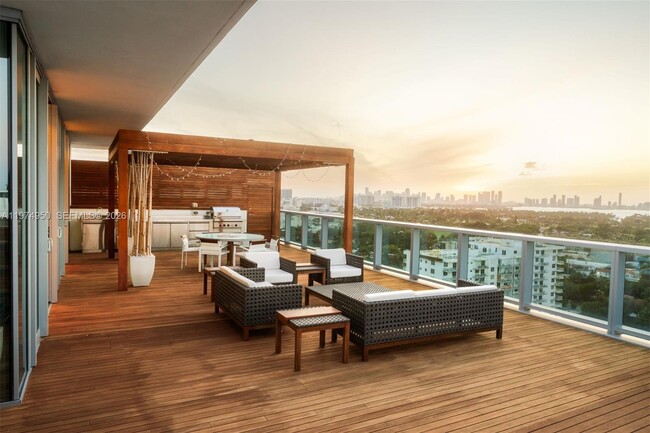 Photo - 2901 Collins Ave Unidad 1602