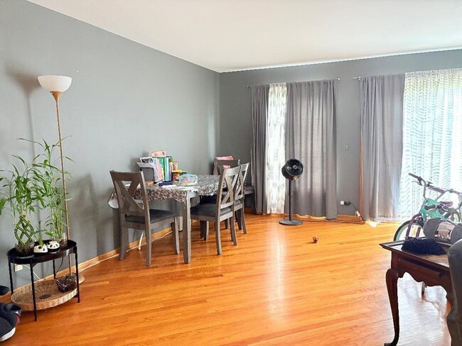 Photo - 393 Catbird Ln