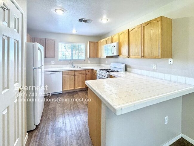 Comfortable 2-Bedroom Condo in Prime Locat... - Comfortable 2-Bedroom Condo in Prime Locat...