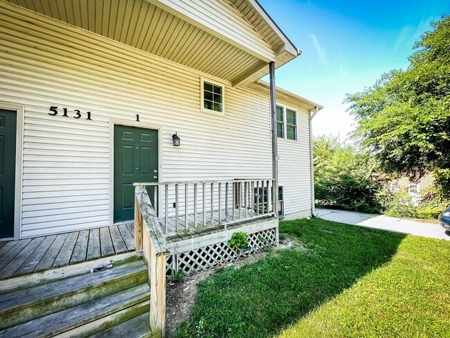Building Photo - Lowell Avenue Unit 1 Rental