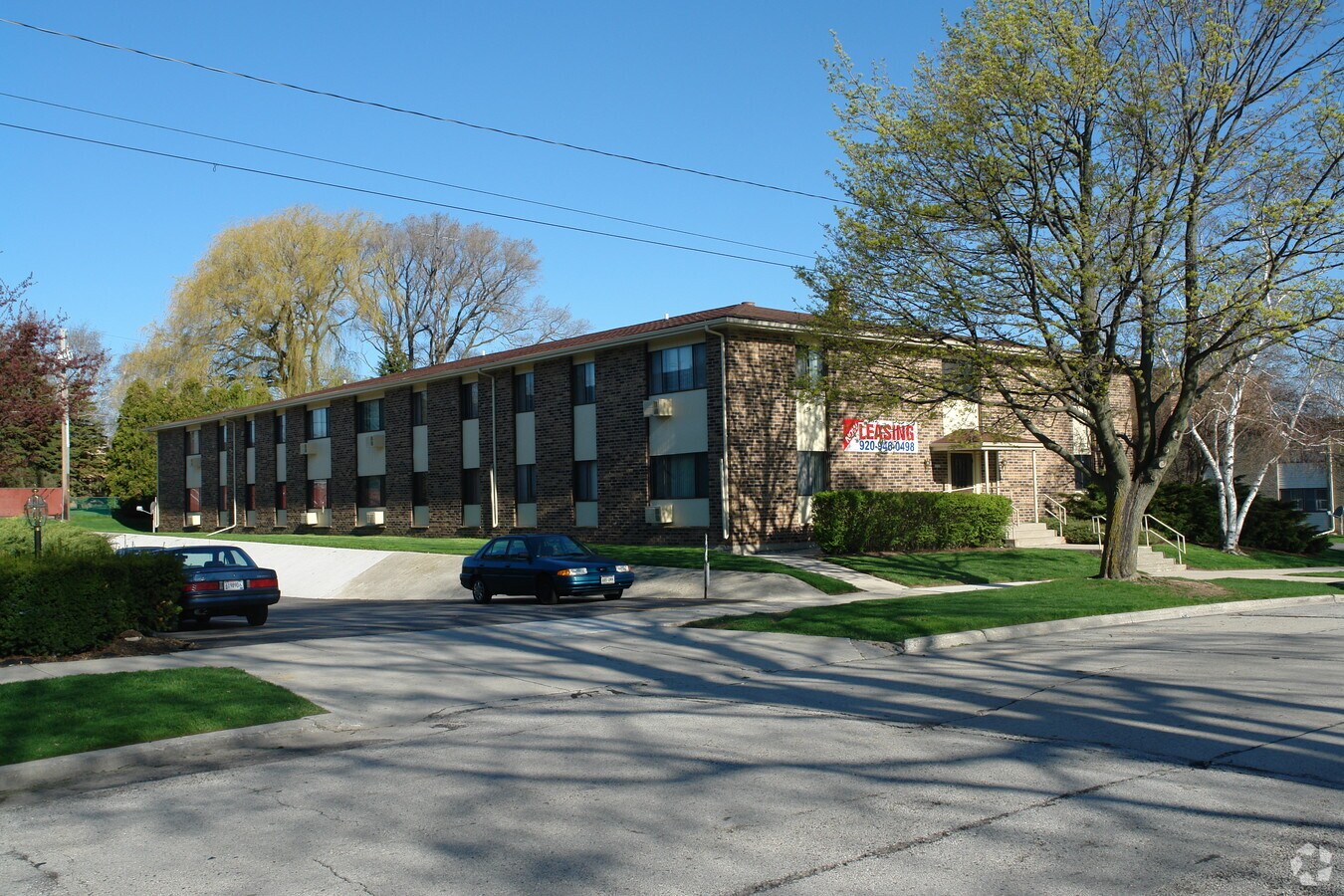 Lakeshore North Apartments - Lakeshore North Apartments