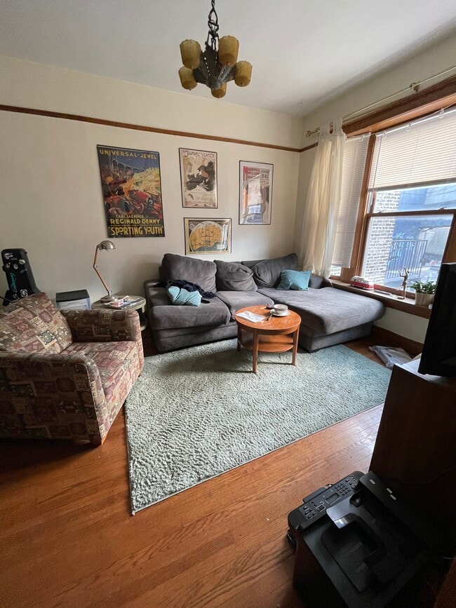 Photo - 3326 N Clark St Unit 3R