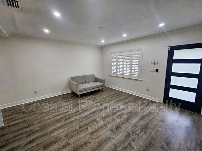 Photo - 3912 W Bay View Ave