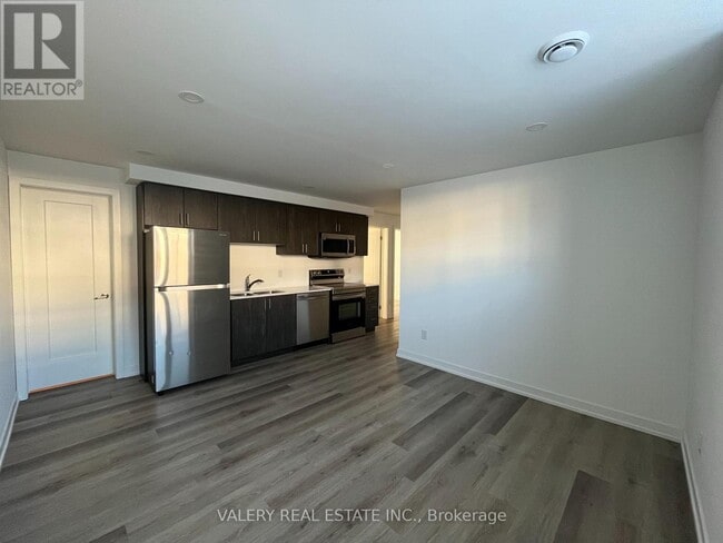 Photo - 514 - 4263 FOURTH AVENUE