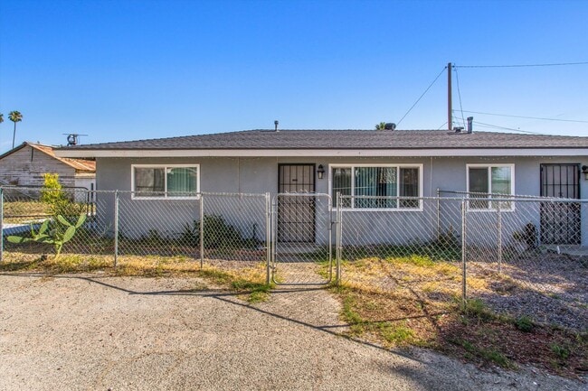 Photo - 1364 Turquoise Ave