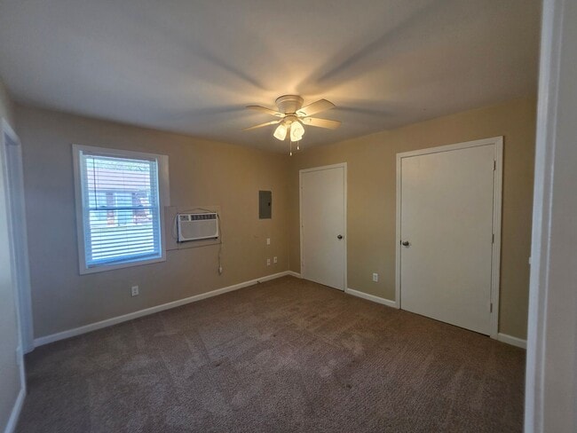 Photo - 203 Beech St Unit B