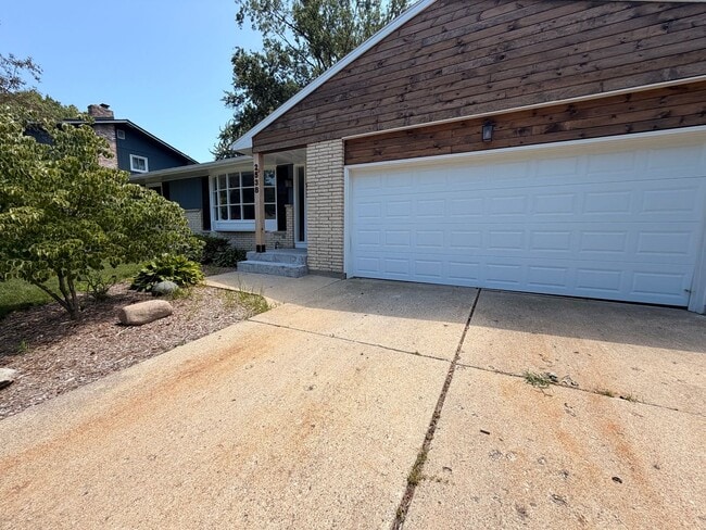 Photo - East Grand Rapids 4 Bedroom home