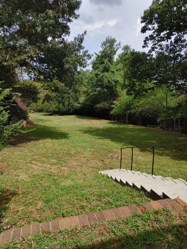 Photo - 4 Bedroom updated home for rent in Northwe...