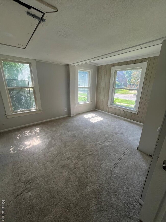 Photo - 714 W 8th St