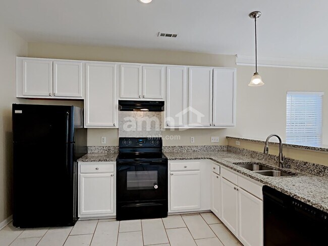 212 Leafmore Ct