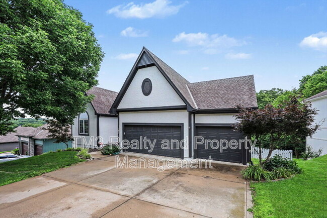 Photo - 5605 NE Coral Dr