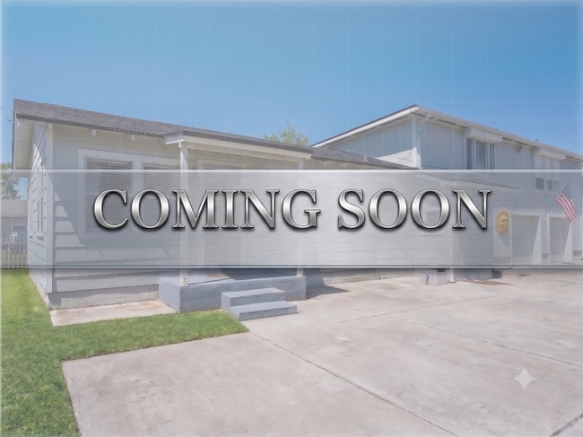 Building Photo - Coastal Living Just 2 Blocks from Jacksonville Beach - 2 Bed/2 Bath, Pet Friendly, Attached Garage!