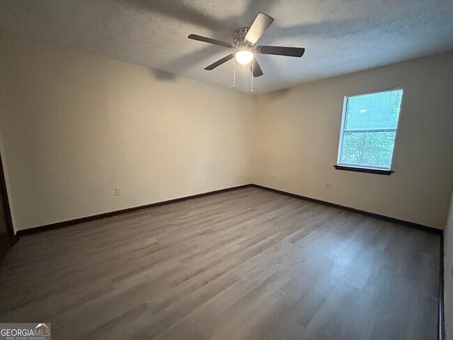 Photo - 127 Alden Ct