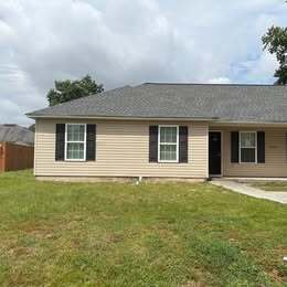 Building Photo - 1819 Hazel Dr