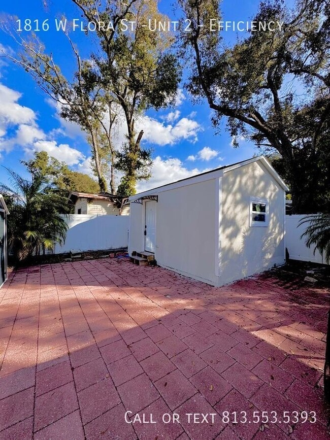 Building Photo - 1816 W Flora St Unit Efficiency