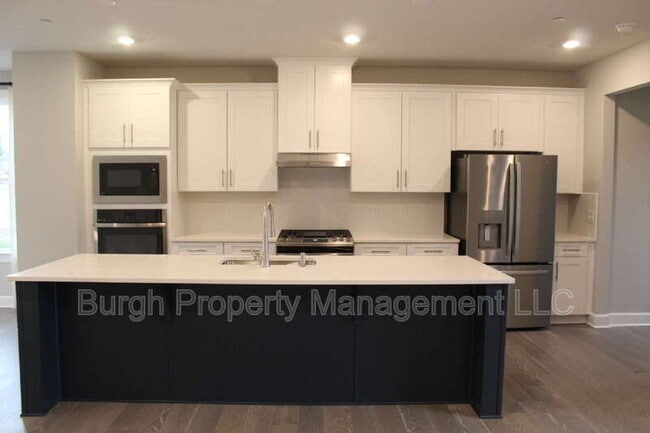 Photo - 137 Marketplace Ave