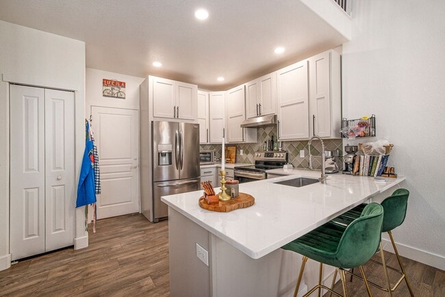 Photo - 2 Bedroom 2 Bathroom Townhouse in Jefferson Gardens