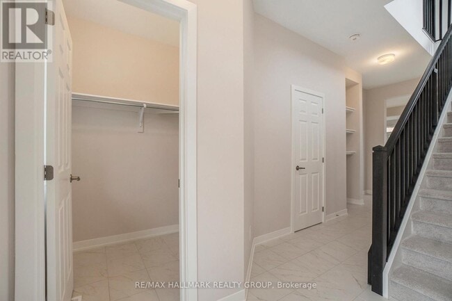 Photo - 722 Quilter Row