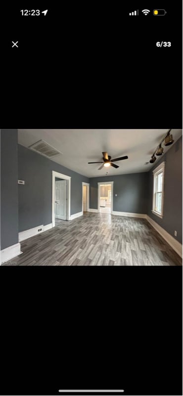 Building Photo - 1043 E 68th St Rental