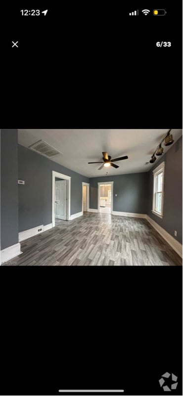 Building Photo - 1043 E 68th St Rental