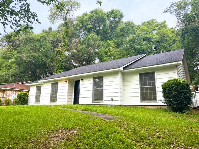 Photo - 313 Vanderbilt Dr