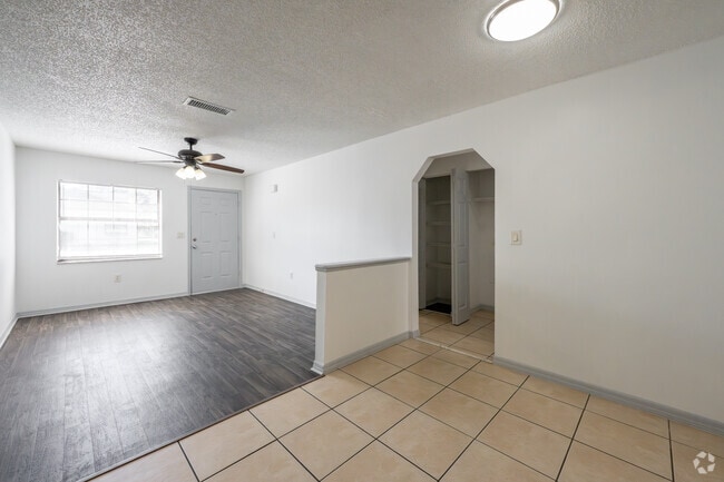 2BR, 1.5BA - 782SF - Dining Room