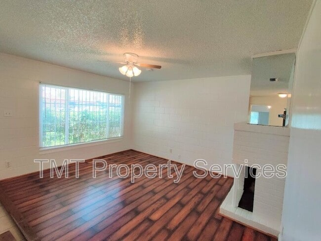 Photo - 6129 Leola Way