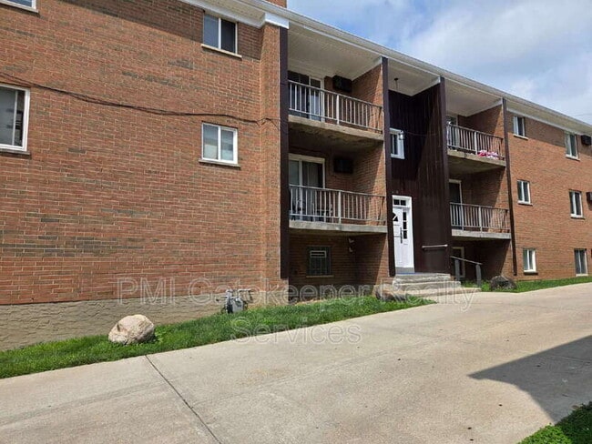 Photo - 2459 Montana Ave Unit 8