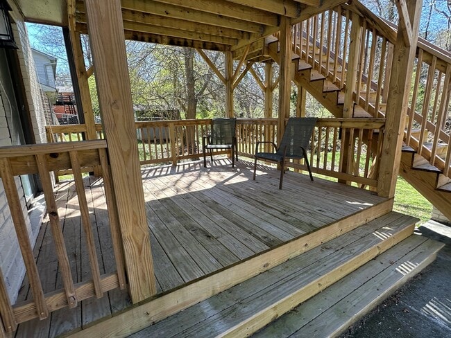 Photo - 1 Rainbow Dr