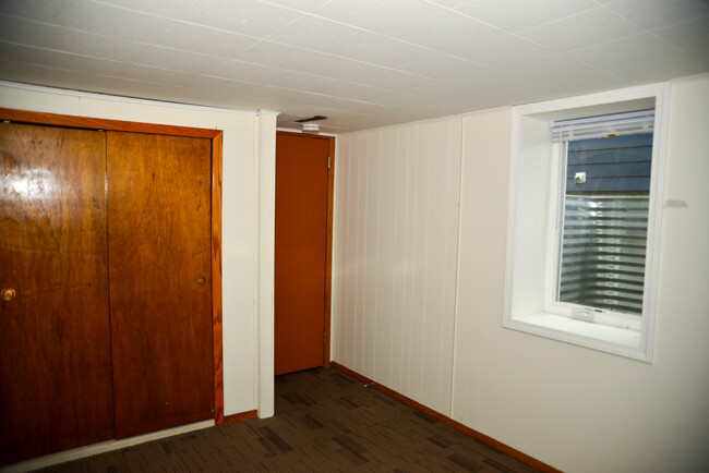 Basement bedroom 4. - 1060 21st Ave SE House