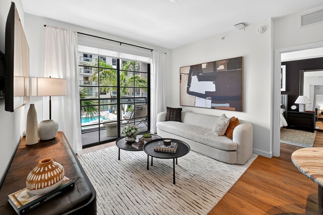 Manor Biscayne