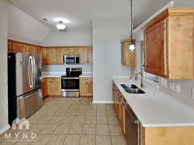 Photo - 5854 Lindsay Cove