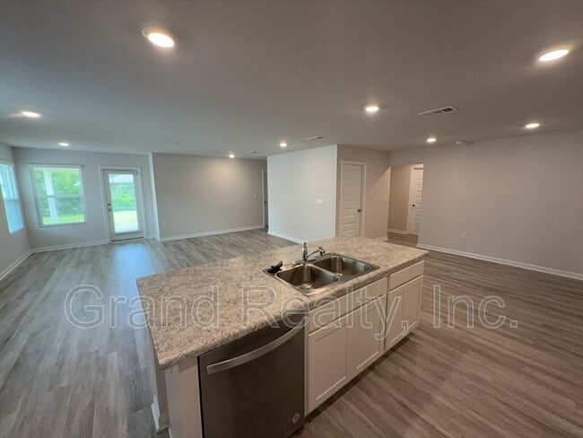 Photo - 4955 Red Cedar Rd