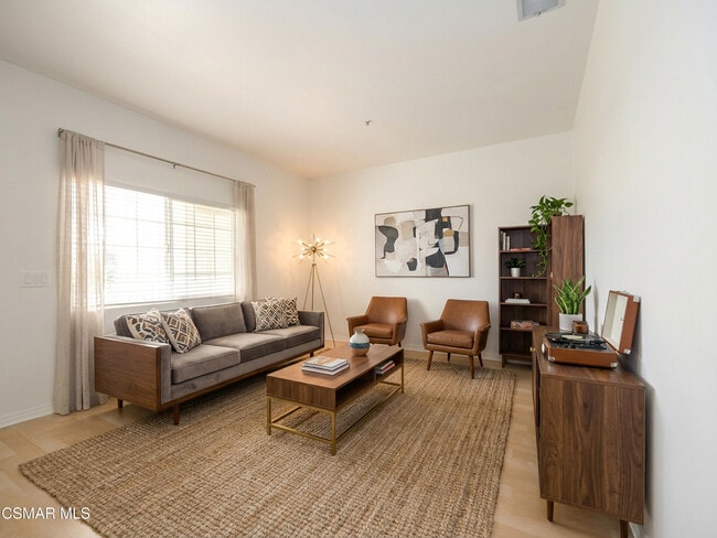 Photo - 1256 E Main St