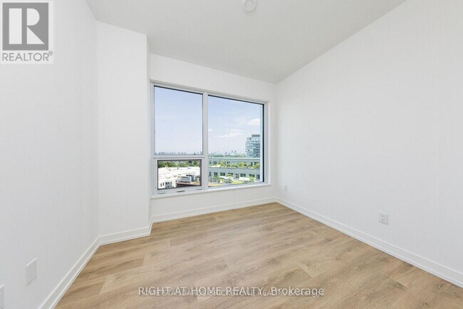 Photo - 1100 Sheppard Ave W Unité 930