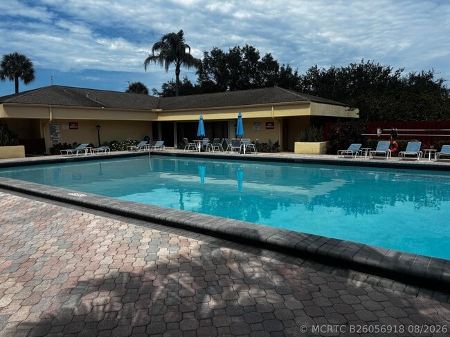 Photo - 2932 SW 22nd Cir Unit 13D