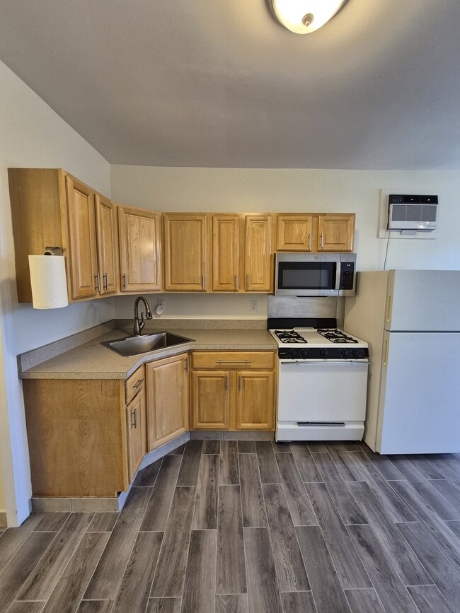 Photo - 2979 Fairfield Ave Unit 1 R