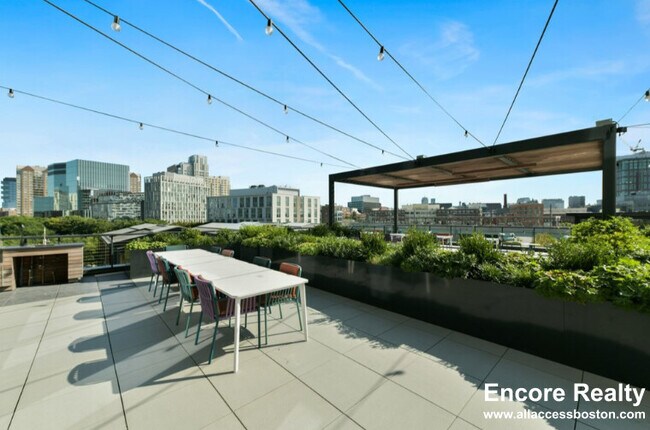 Photo - 151 N First St Unidad 1212