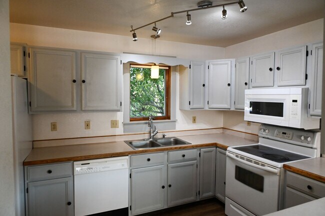 916 Montana St Unit 916
