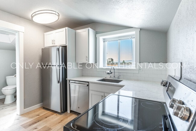 Photo - 87 N Center St Unit 2